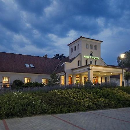 Old Lake Golf Hotel 터터 외부 사진